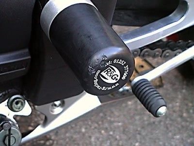 Padací chrániče (spodní, zadní) - Yamaha YZF-R6 '03-'05, černé